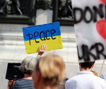 LE PACIFISME : POSSIBLE FACE À LA GUERRE EN UKRAINE ?