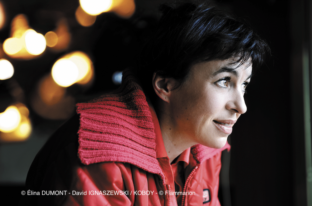Portrait d'Elina Dumont de profil