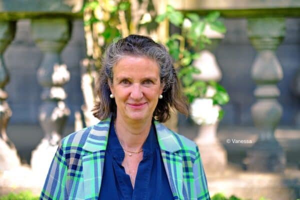 Portrait de Vanessa Vaxelaire au château de Bioul